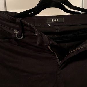 Black mid rise skinny stretch super comfy and stylish new
